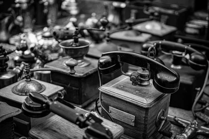 How Did an 1876 Phone Work