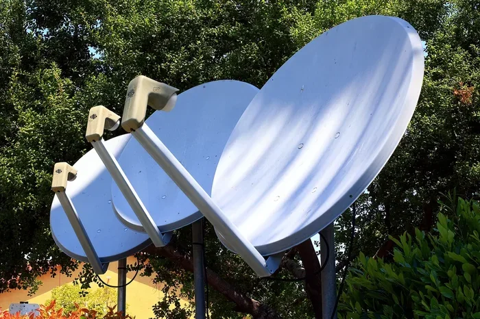 How Can I Split a Direct Tv Signal for Two Receivers