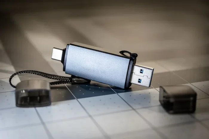 How Can I Make Two Usb Headphones Work at the Same Time