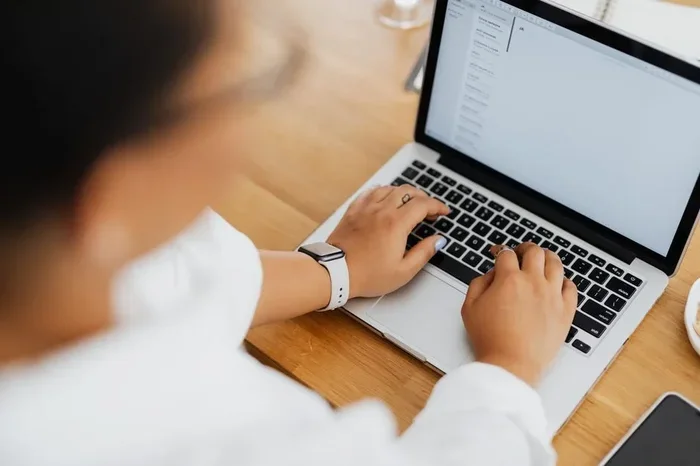 How Do I Add Road Runner Web Mail to Outlook