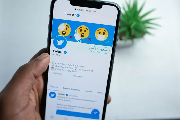 How Can I Create a Group on Twitter